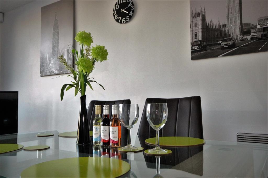 Marina Water View Apartment Kingston upon Hull